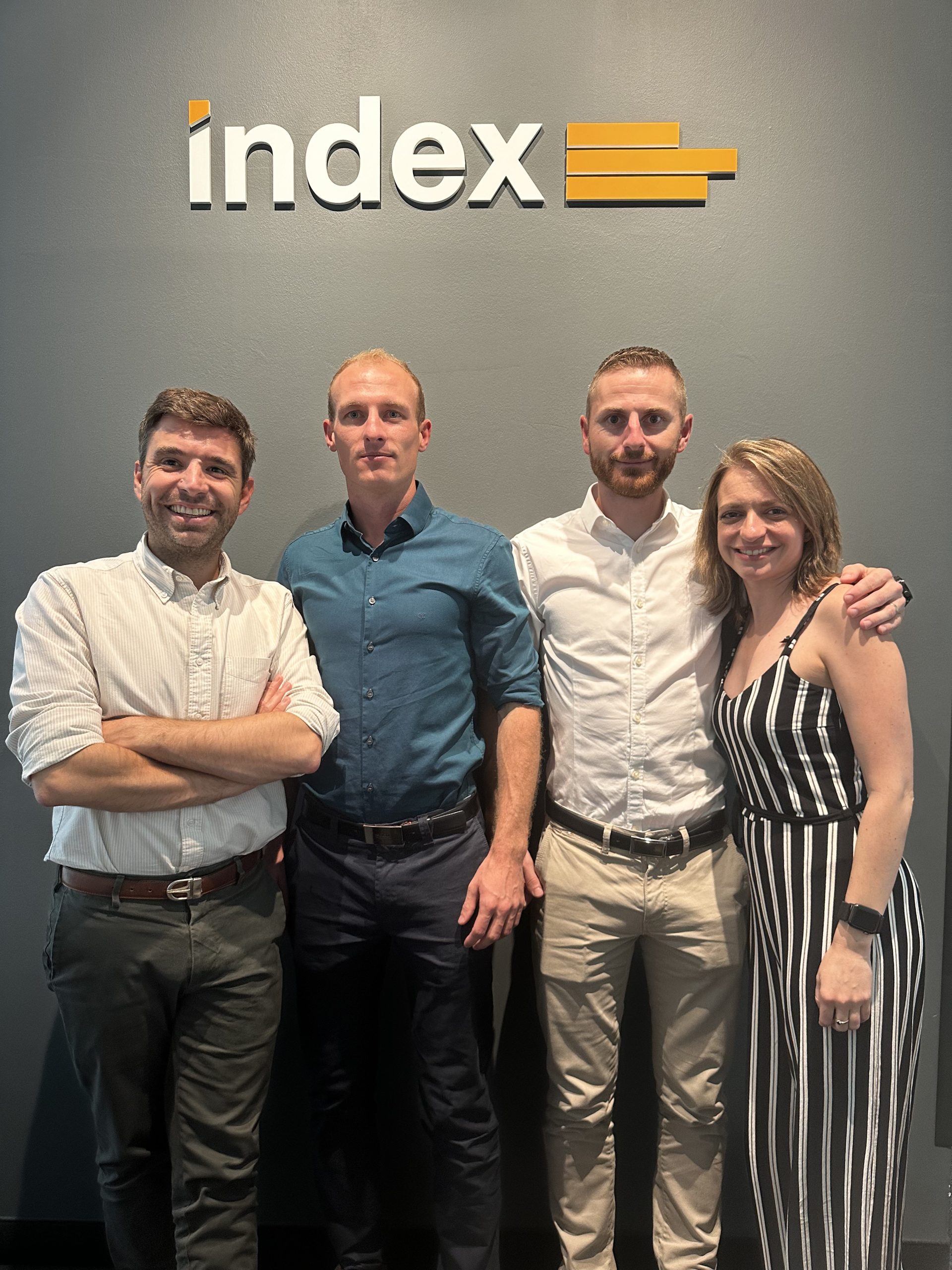 Photo de groupe pass intérim advertsdata