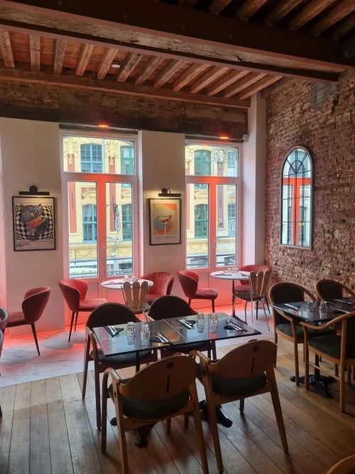 chaises, table, restaurant